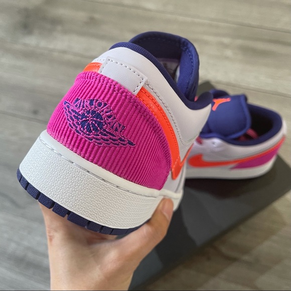 💜💕Air Jordan 1 Low GS 🍇 Barely Grape 💕💜 - Picture 4 of 8